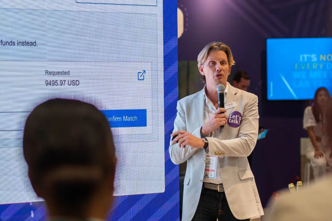 Image of Per Marthinsson, CRO and co-founder at Avinode Group holding a NodeTalk